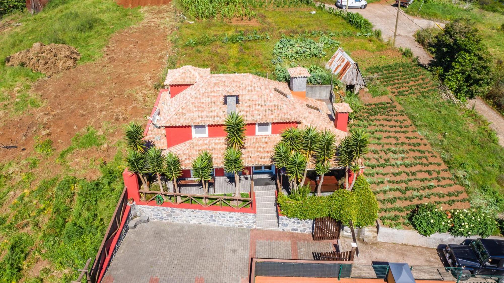 Sao Jorge Cottage - By Wehost Santana  Exteriör bild